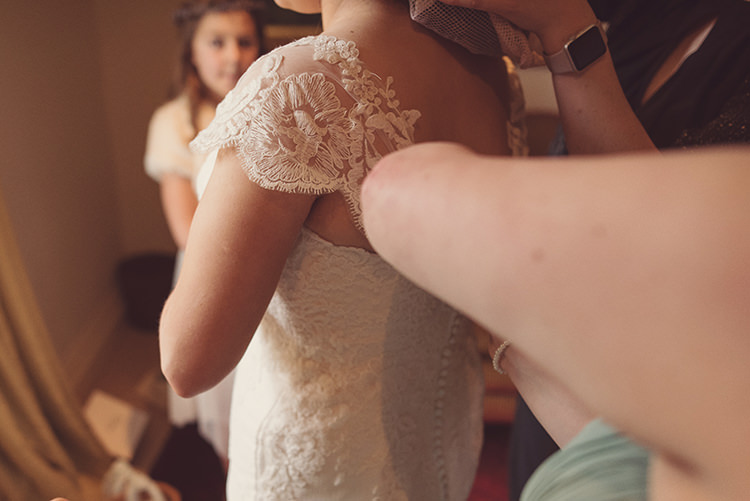 Quirky Rustic Natural Winter Wedding http://www.rebeccadouglas.co.uk/