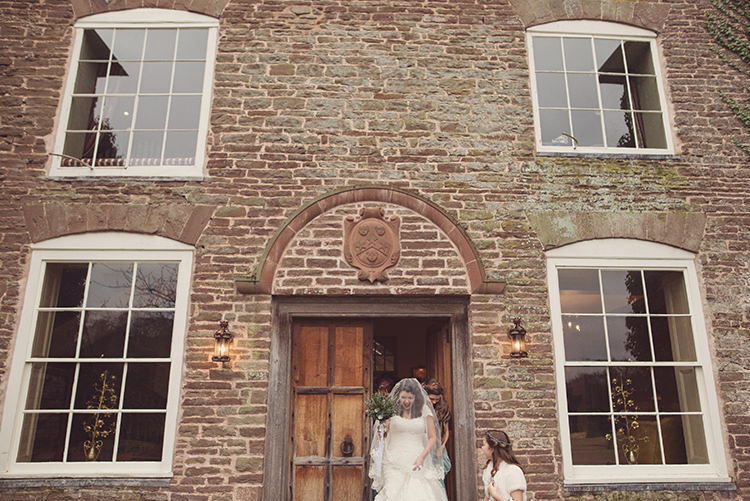 Quirky Rustic Natural Winter Wedding http://www.rebeccadouglas.co.uk/