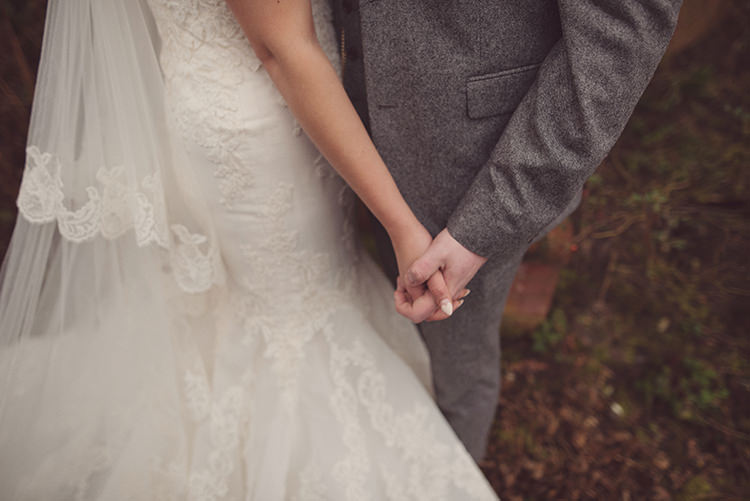 Quirky Rustic Natural Winter Wedding http://www.rebeccadouglas.co.uk/