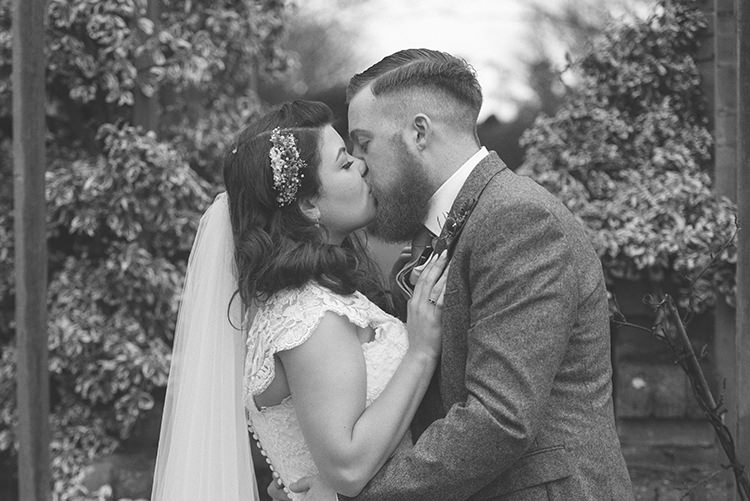 Quirky Rustic Natural Winter Wedding http://www.rebeccadouglas.co.uk/