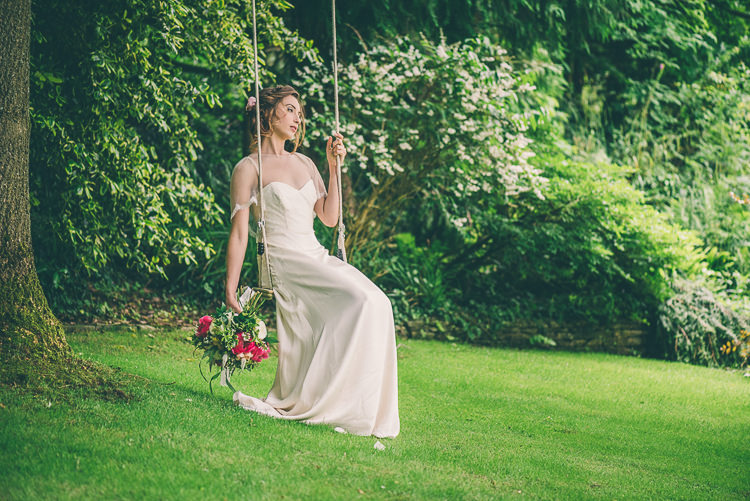 Ethereal Coral Countryside Wedding Ideas http://www.robtarren.co.uk/