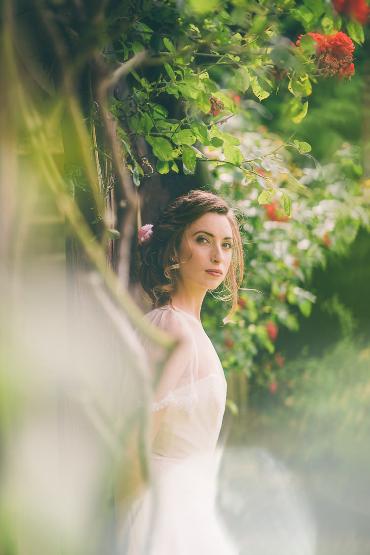 Ethereal Coral Countryside Wedding Ideas http://www.robtarren.co.uk/