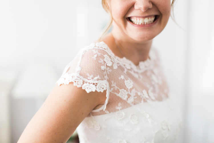 Embriodered Flowers Floral Dress Gown Bride Bridal Beautiful Barn Bird Wedding http://www.melissabeattie.com/