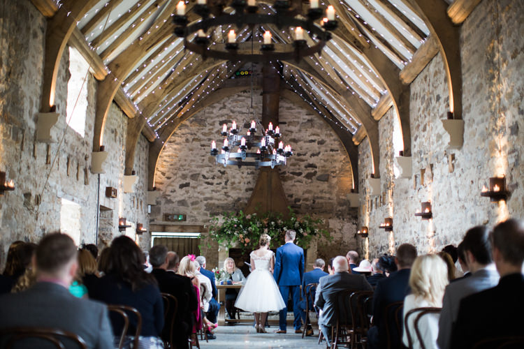 Beautiful Barn Bird Wedding http://www.melissabeattie.com/