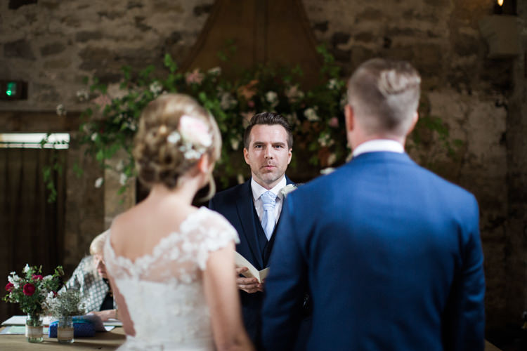 Beautiful Barn Bird Wedding http://www.melissabeattie.com/