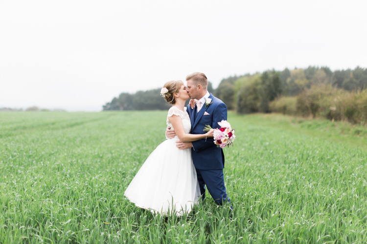Beautiful Barn Bird Wedding http://www.melissabeattie.com/