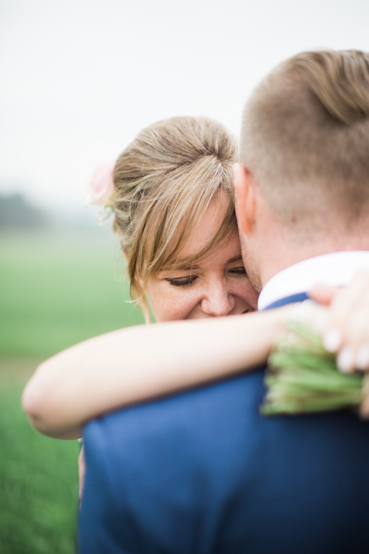 Beautiful Barn Bird Wedding http://www.melissabeattie.com/