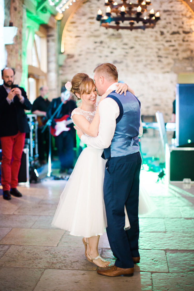 Beautiful Barn Bird Wedding http://www.melissabeattie.com/