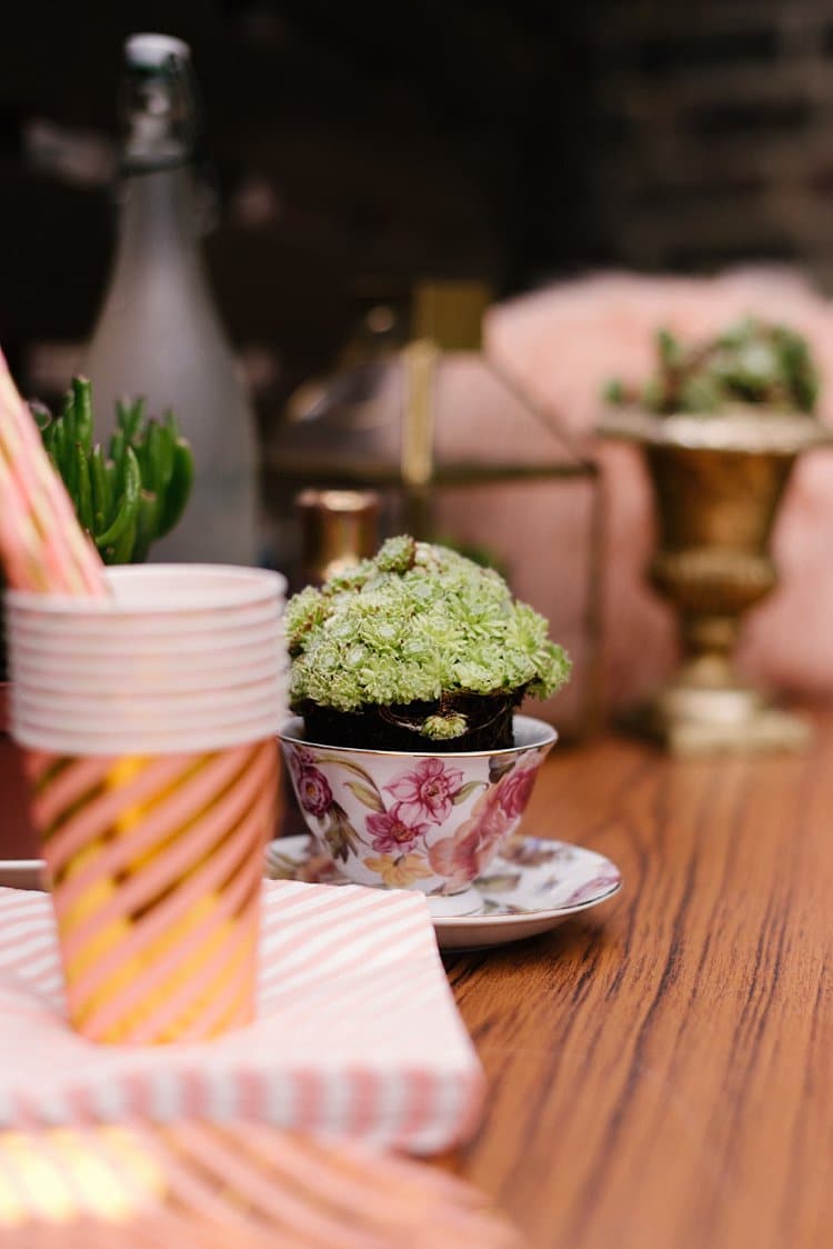 Tropical 1920s Pink Budget Wedding http://lilysawyer.com/