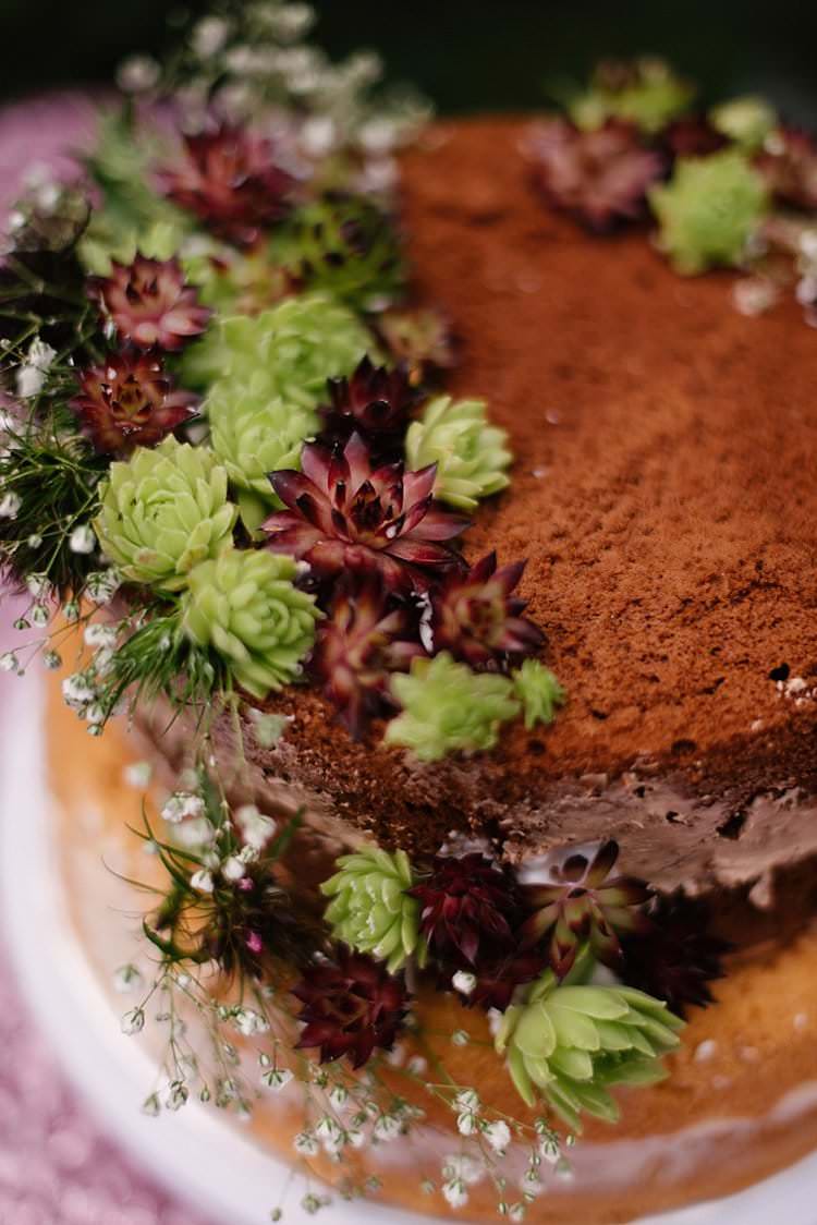 Naked /cake Sponge Layer Succulents Tropical 1920s Pink Budget Wedding http://lilysawyer.com/