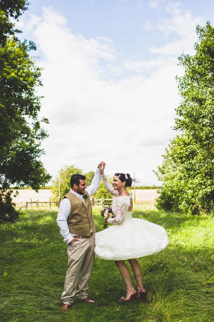 Rustic Tipi Farm Wedding http://aniaames.co.uk/
