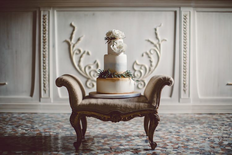 Gold Cream Blue Wedding Cake Large Handmade Roses Green Leaves Vintage Furniture Breathtaking Lake Como Wedding Ideas http://lillyred.it/