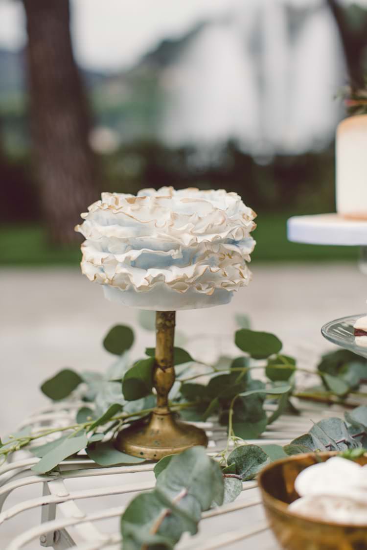 Groom's Cake Light Blue Ruffles Gold Stand Greenery Dessert Table Breathtaking Lake Como Wedding Ideas http://lillyred.it/