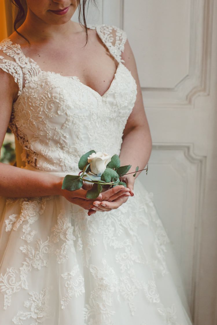 Bride Lace Tulle Illusion Back Kikka Spose Bridal Gown Cream Rose Eucalyptus Breathtaking Lake Como Wedding Ideas http://lillyred.it/