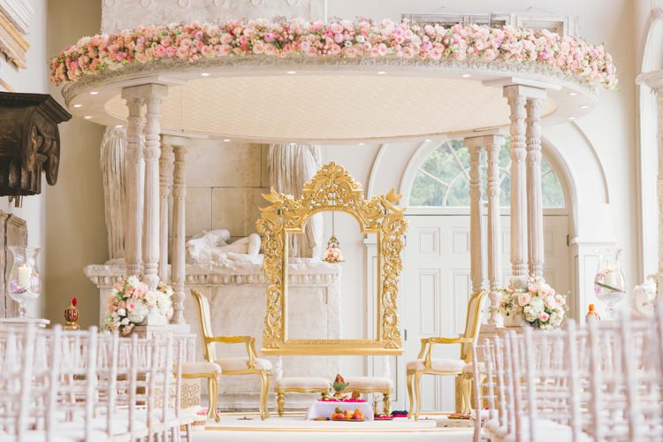 Mandap Decor Flowers Indian Glamour English Countryside Chic Wedding http://www.jayrowden.com/