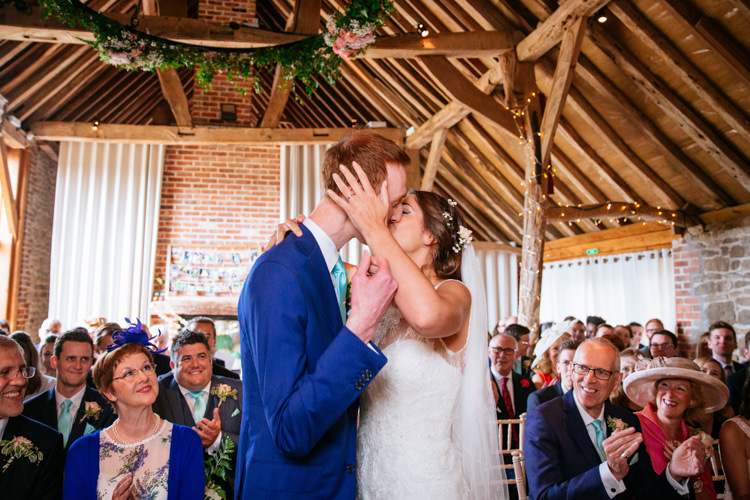 Peaches Mint Stylish Floral Wedding http://www.sarahleggephotography.co.uk/