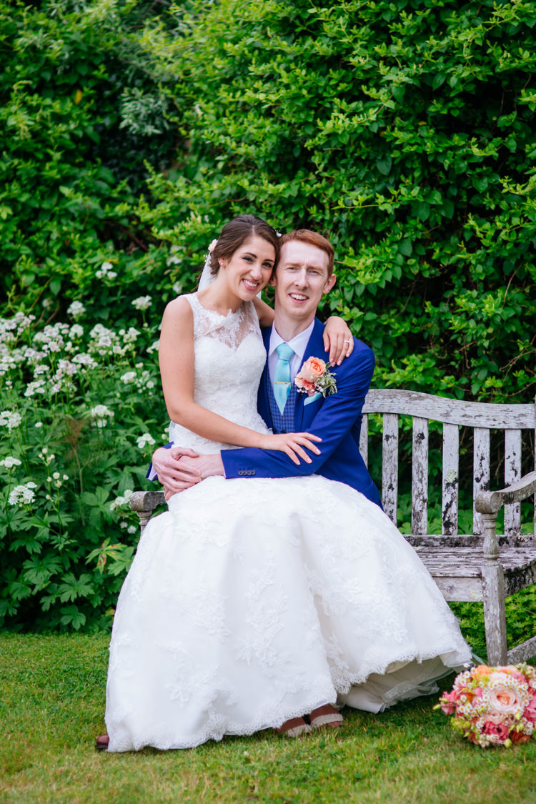 Peaches Mint Stylish Floral Wedding http://www.sarahleggephotography.co.uk/