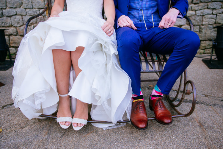 Peaches Mint Stylish Floral Wedding http://www.sarahleggephotography.co.uk/