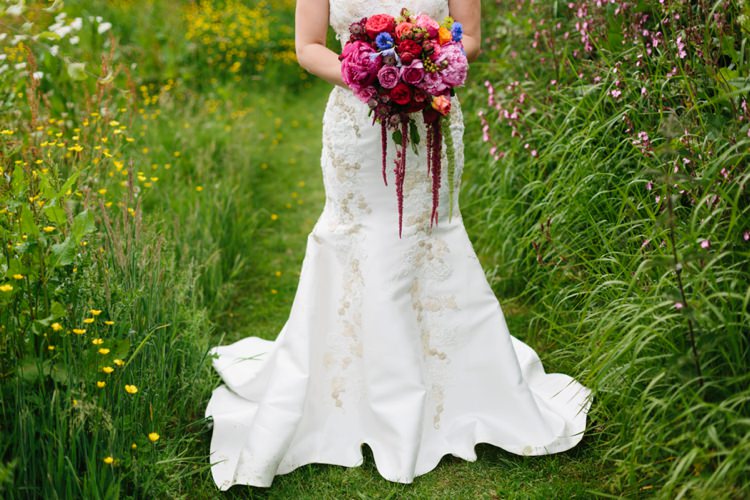 Burgundy Red Trailing Bouquet Flowers Bride Bridal Beautiful Outdoor Country House Wedding http://www.christinewehrmeier.com/