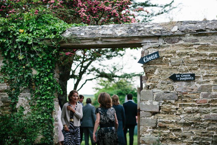 Beautiful Outdoor Country House Wedding http://www.christinewehrmeier.com/