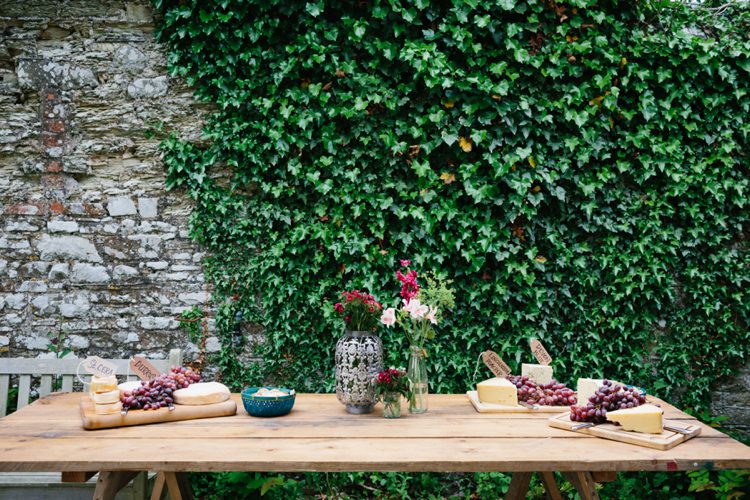 Beautiful Outdoor Country House Wedding http://www.christinewehrmeier.com/