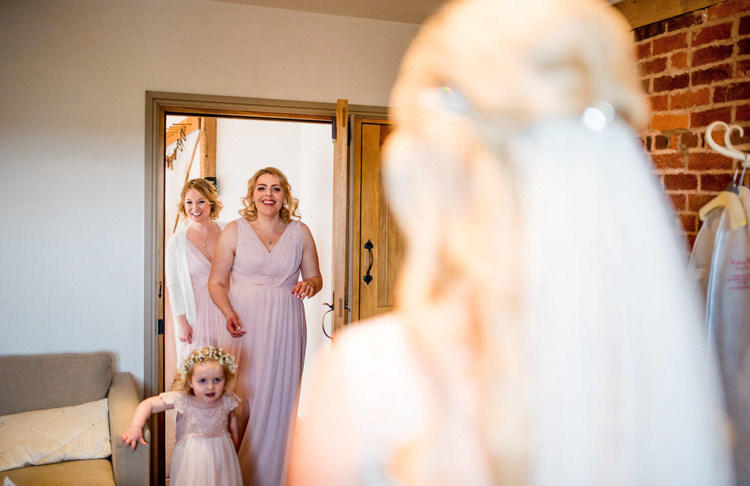 Natural Pretty Pale Pink Wedding http://www.lisacarpenterphotos.com/