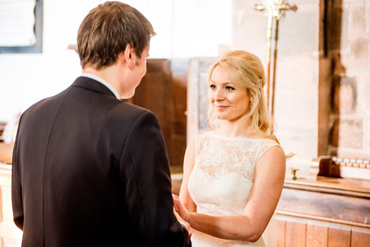 Natural Pretty Pale Pink Wedding http://www.lisacarpenterphotos.com/