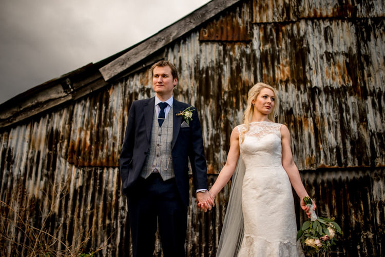 Natural Pretty Pale Pink Wedding http://www.lisacarpenterphotos.com/