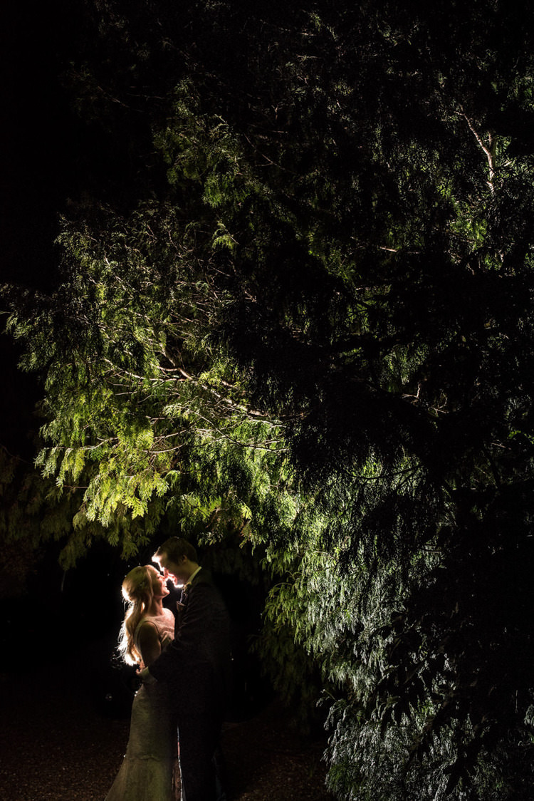 Natural Pretty Pale Pink Wedding http://www.lisacarpenterphotos.com/