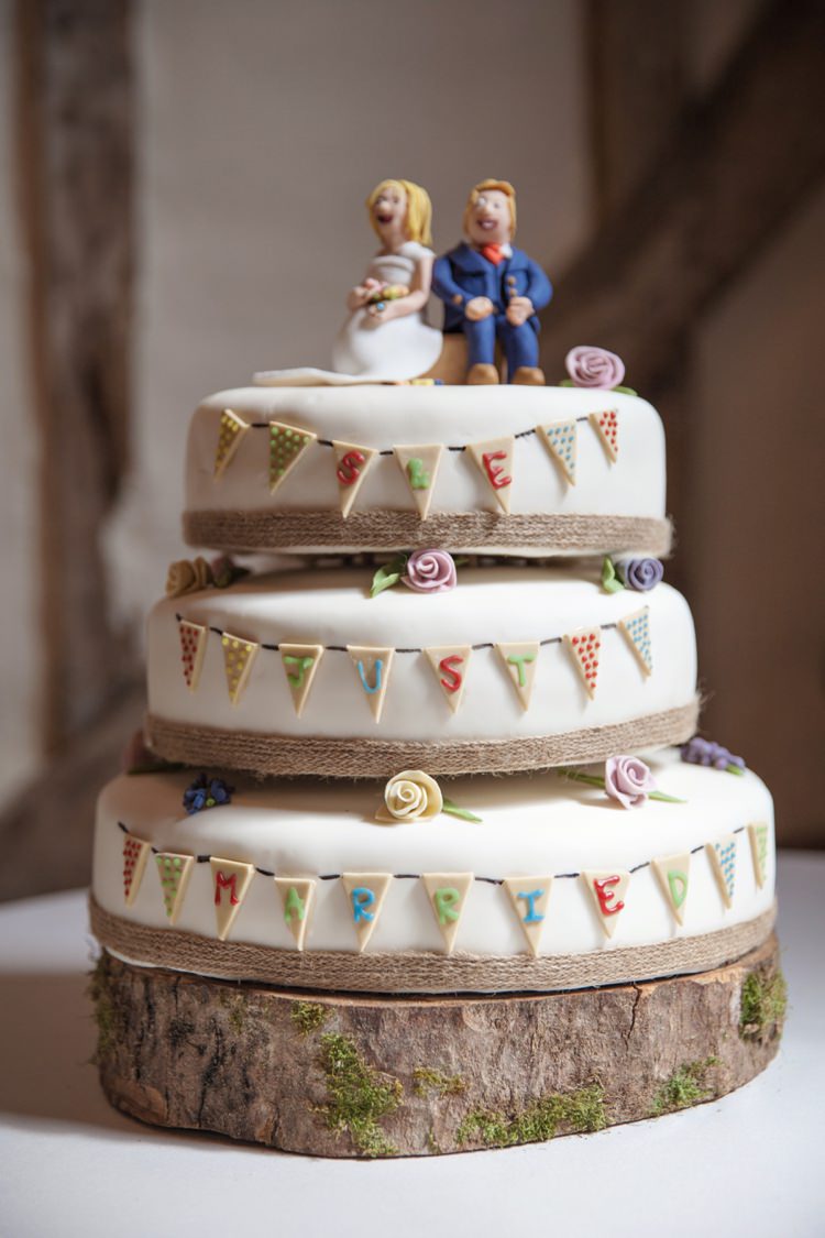 Bunting Twine Cake Log Stand Fresh Spring Country Wedding http://kerryannduffy.com/