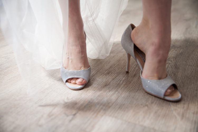 Fresh Spring Country Wedding http://kerryannduffy.com/
