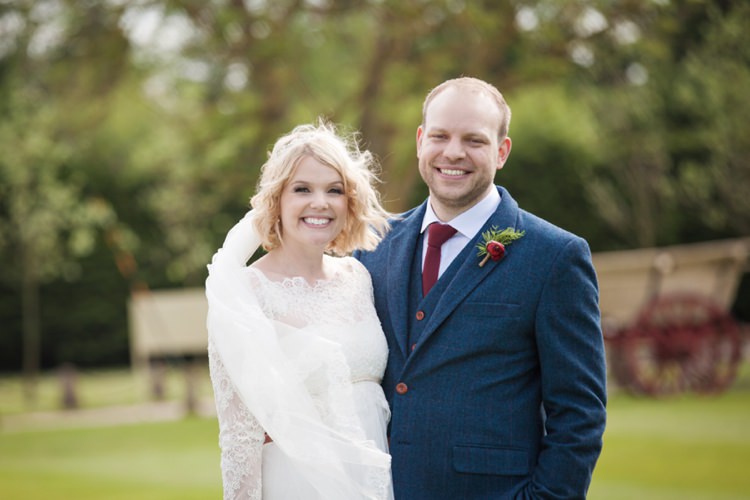 Fresh Spring Country Wedding http://kerryannduffy.com/