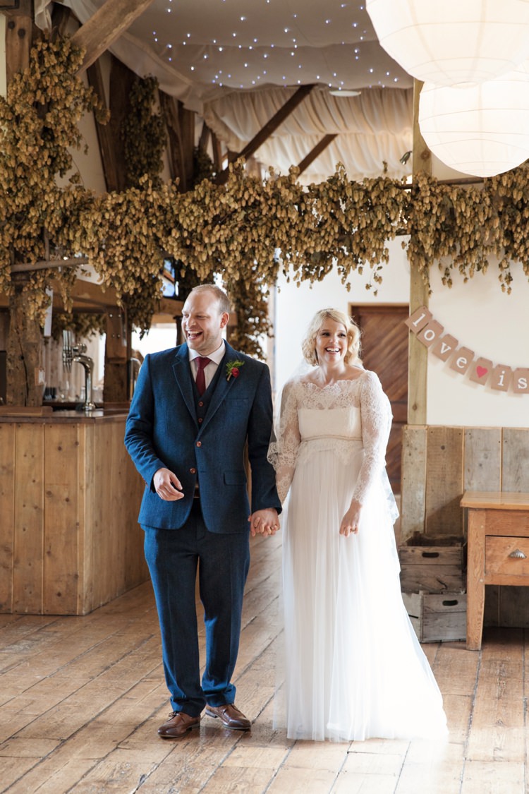 Fresh Spring Country Wedding http://kerryannduffy.com/