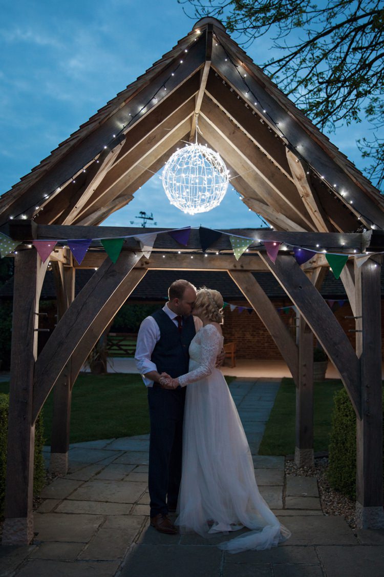 Fresh Spring Country Wedding http://kerryannduffy.com/