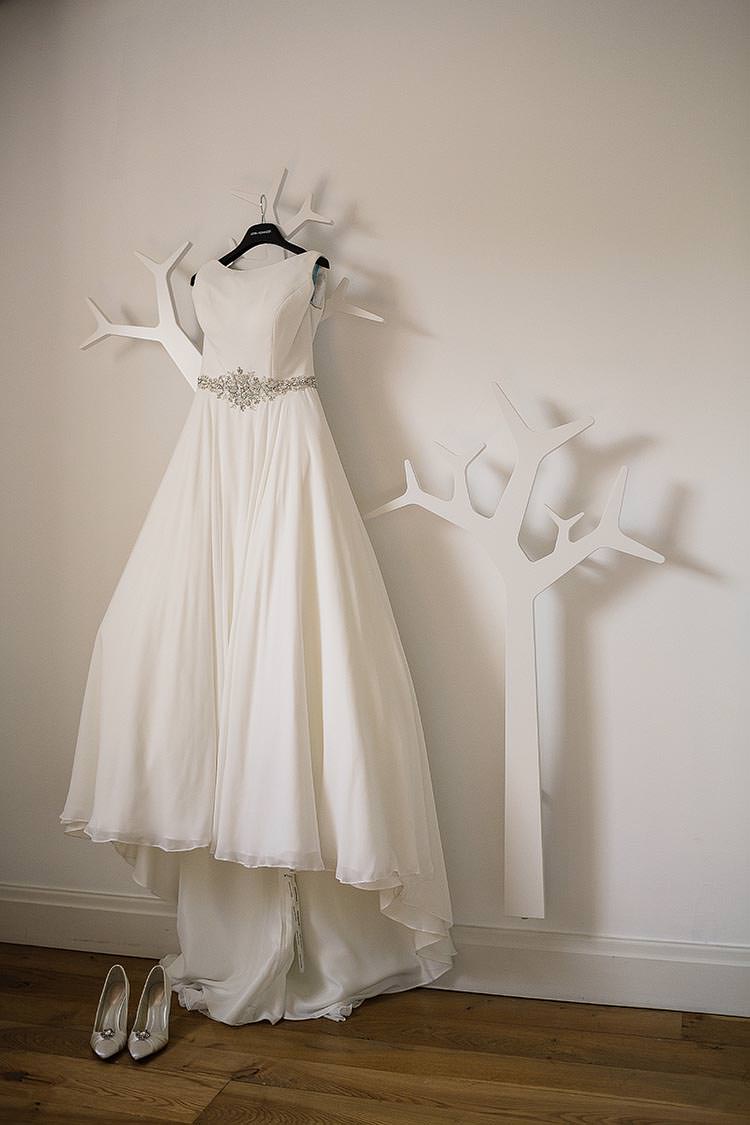 Justin Alexander 8733 Daisy Delightful Secret Garden Wedding http://www.pauljosephphotography.co.uk/