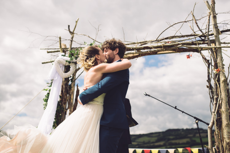 Outdoor Countryside Fair Wedding http://www.jennawoodward.com/