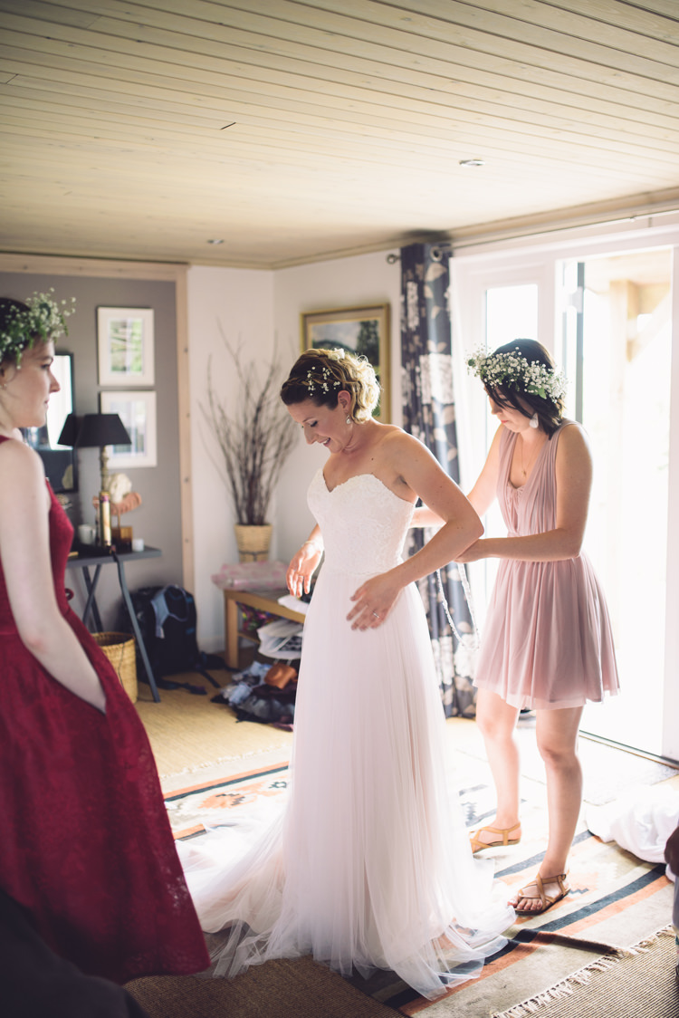 Outdoor Countryside Fair Wedding http://www.jennawoodward.com/