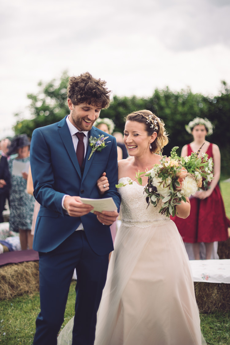 Outdoor Countryside Fair Wedding http://www.jennawoodward.com/