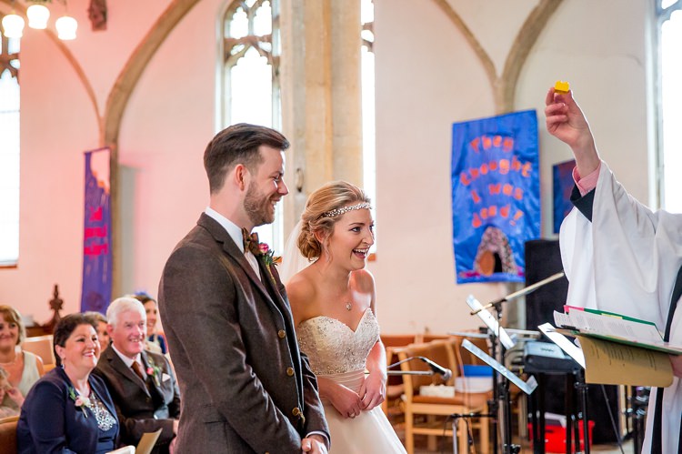 Pretty Relaxed Countryside Wedding http://katherineashdown.co.uk/