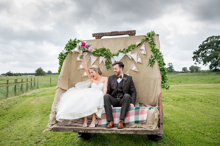 Pretty Relaxed Countryside Wedding http://katherineashdown.co.uk/