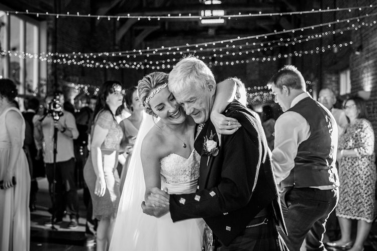 Pretty Relaxed Countryside Wedding http://katherineashdown.co.uk/