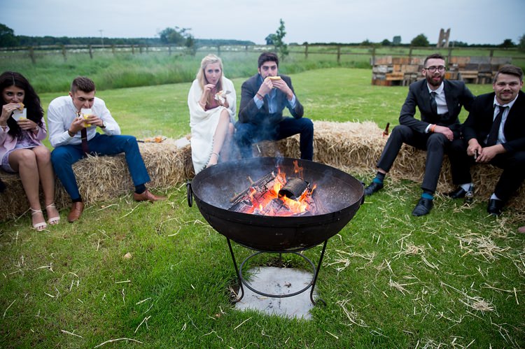 Pretty Relaxed Countryside Wedding http://katherineashdown.co.uk/