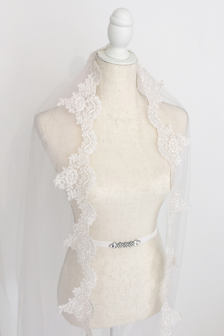 Juana Lace Edge Blush Wedding Veil Britten Weddings