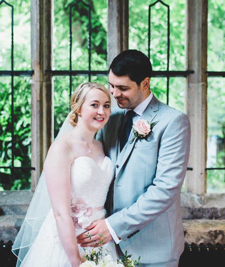 Soft Navy Pink Classic Wedding http://www.racheljoycephotography.co.uk/