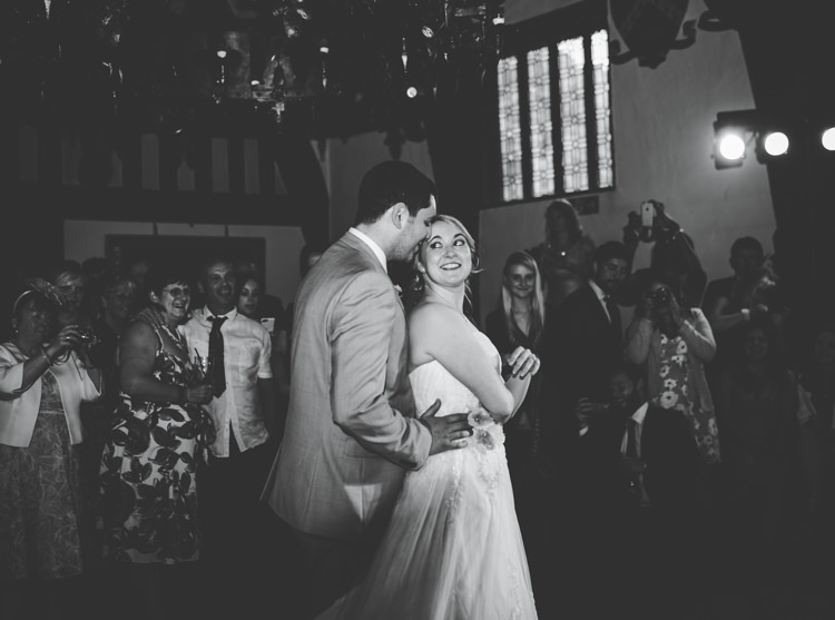 Soft Navy Pink Classic Wedding http://www.racheljoycephotography.co.uk/