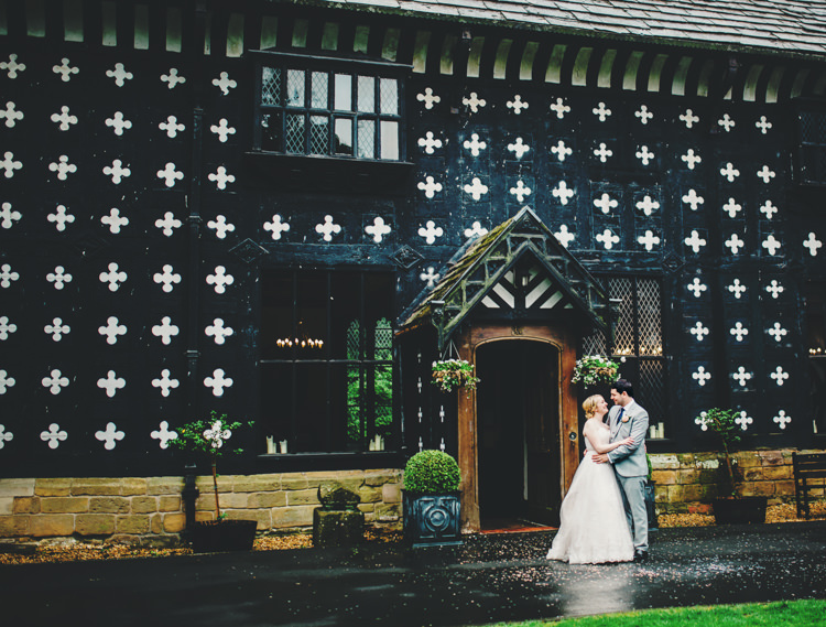 Soft Navy Pink Classic Wedding http://www.racheljoycephotography.co.uk/