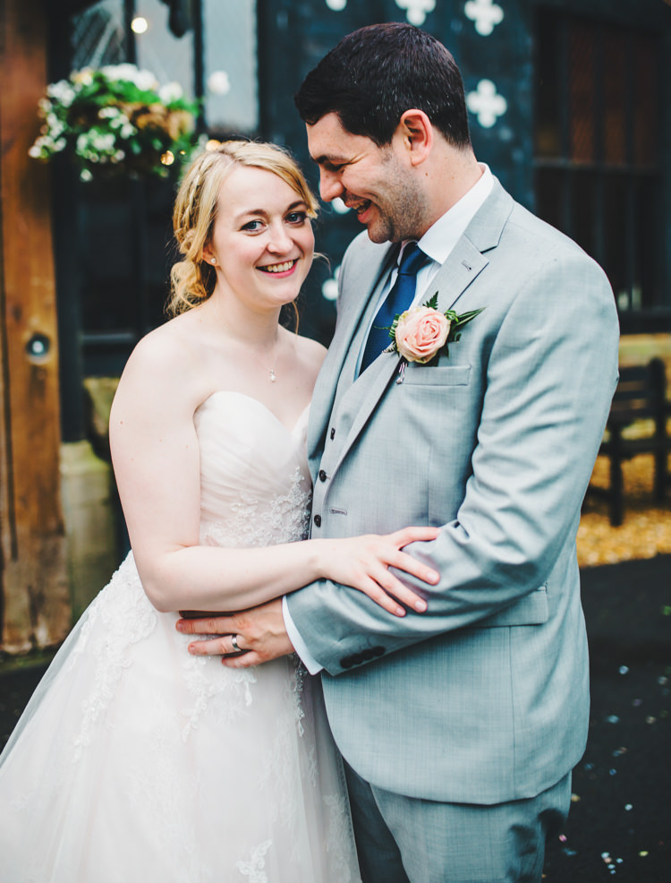 Soft Navy Pink Classic Wedding http://www.racheljoycephotography.co.uk/