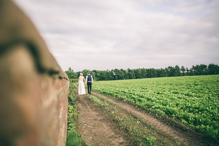 Bohemian Home Made Farm Wedding http://www.jessyarwood.co.uk/