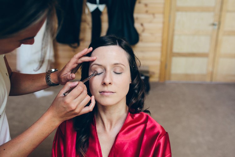 Whimsical Floral Lodge Wedding http://www.hdmphotography.co.uk/