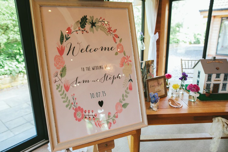 Whimsical Floral Lodge Wedding http://www.hdmphotography.co.uk/